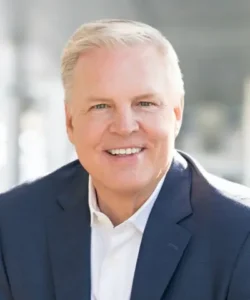 A headshot of William Roeser.