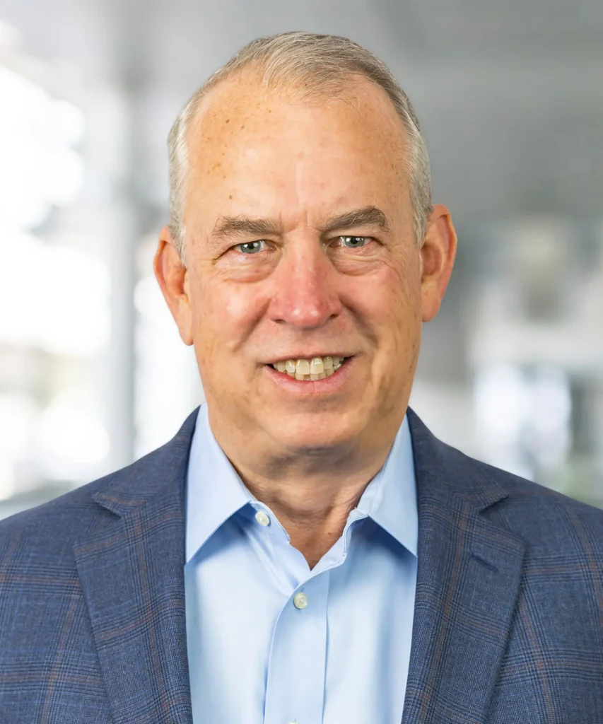 A headshot of Steve Hochstetter.